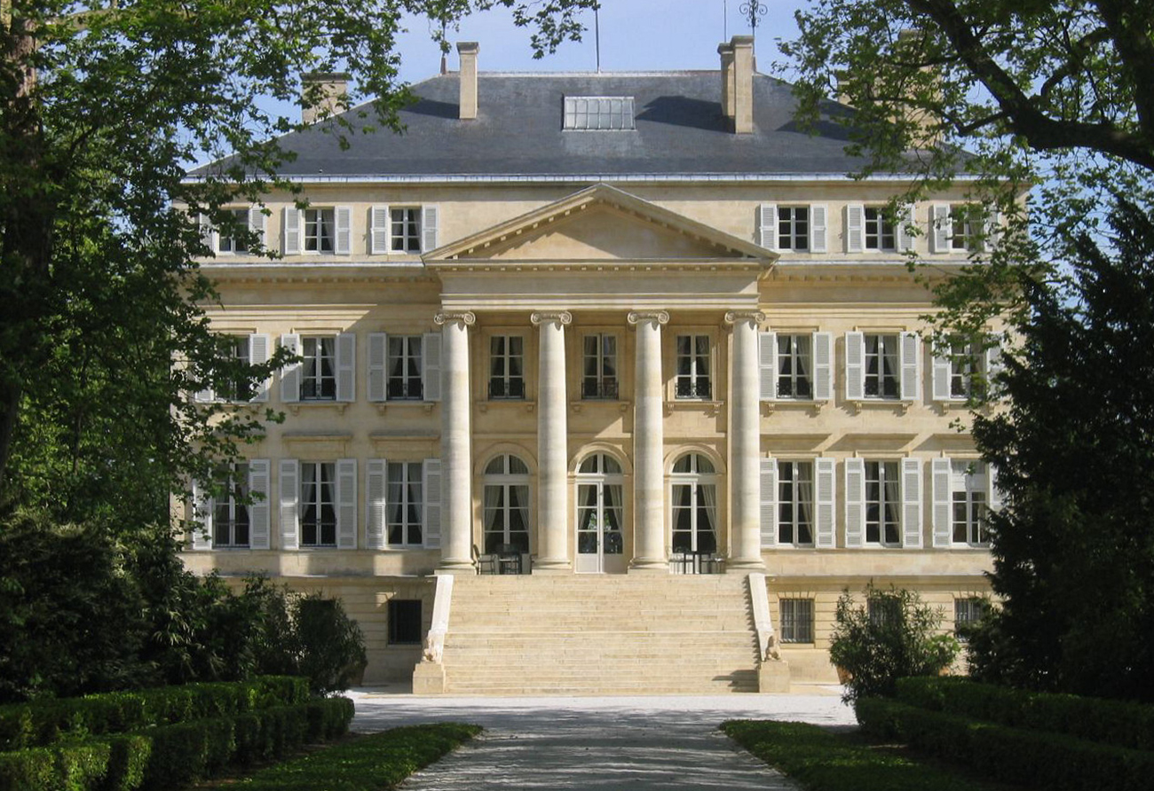 Route des vins de Bordeaux : Explorez les domaines viticoles et dégustez les vins locaux