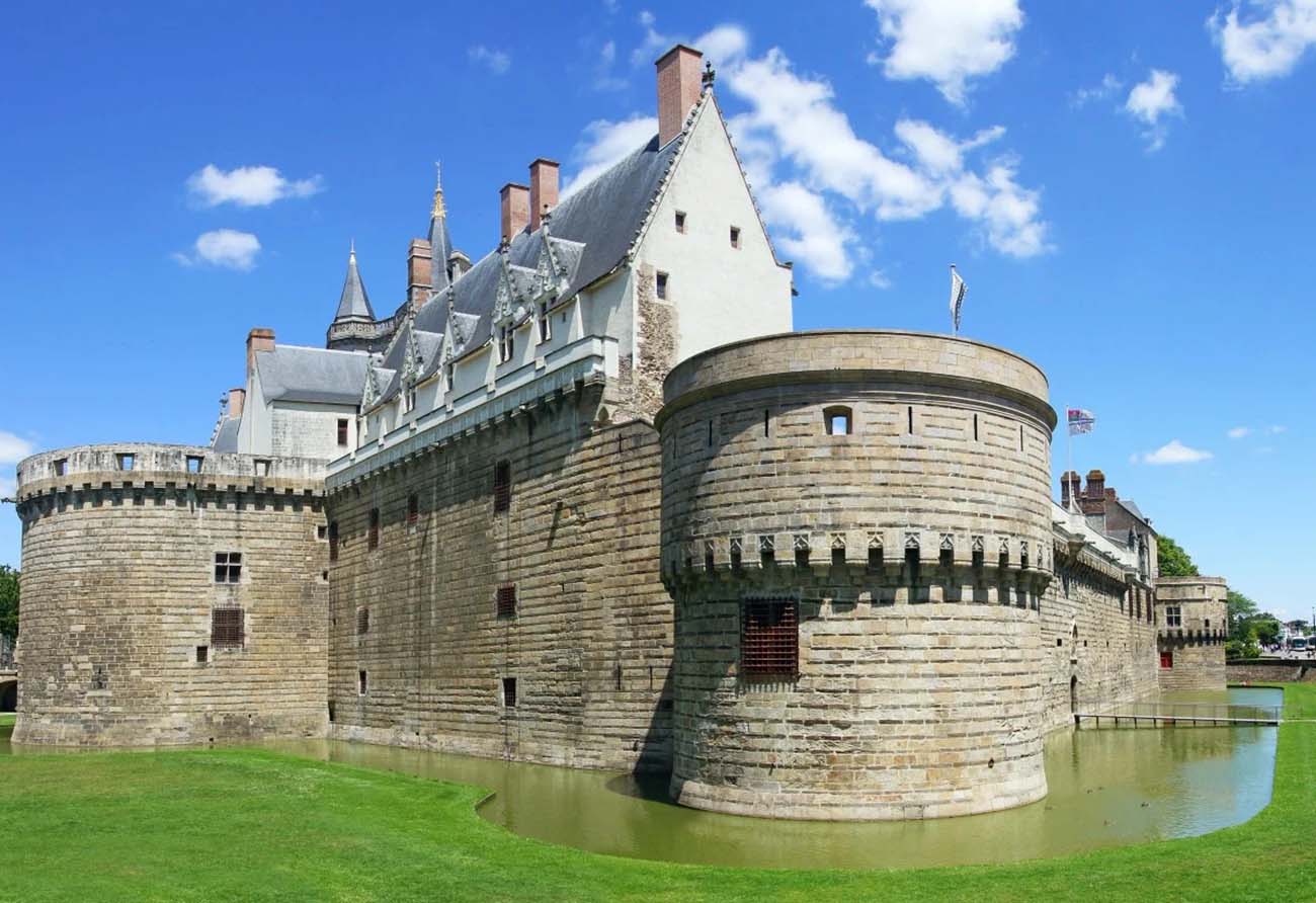 Attractions culturelles et artistiques recommandées à Nantes : la rencontre de la beauté et de la créativité
